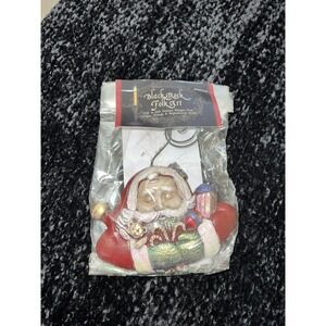Folk Art Style Solid Resin Carved Look‎ Santa Vintage Looking Ornament